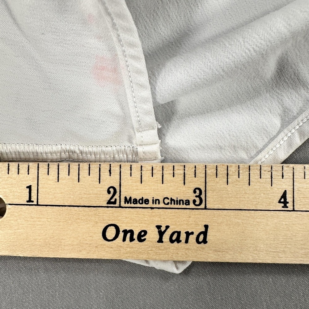 Lululemon Shorts Womens 10 White 2.5 Inseam Running Lined Zip Pocket Athletic - Picture 9 of 9
